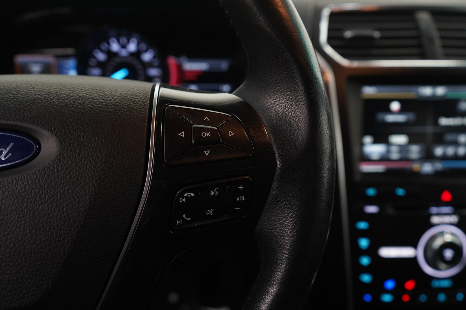 Used 2016 Ford Explorer Limited image 18