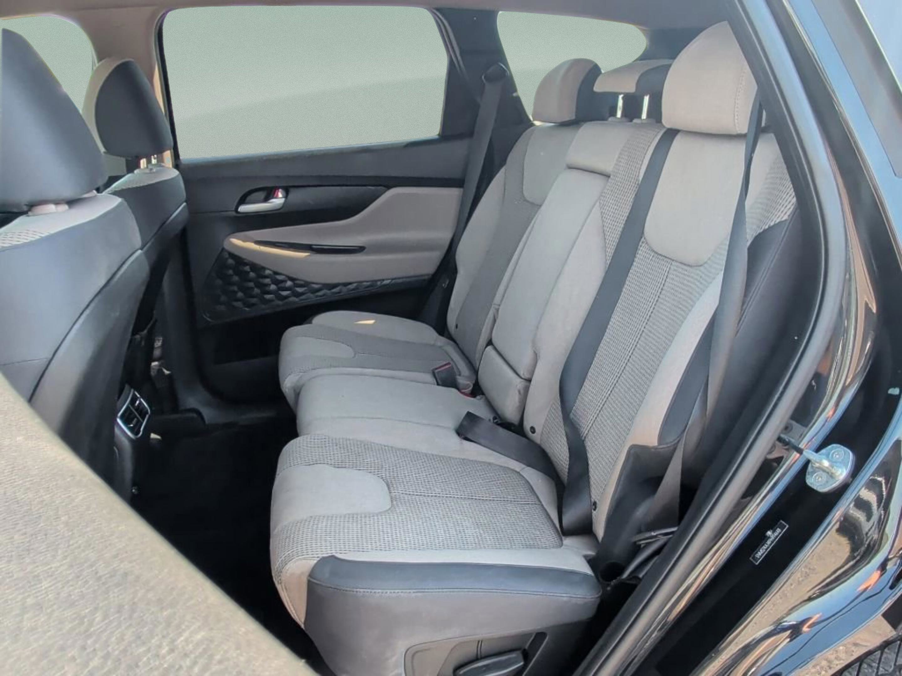 Used 2023 Hyundai Santa Fe SEL FWD image 30