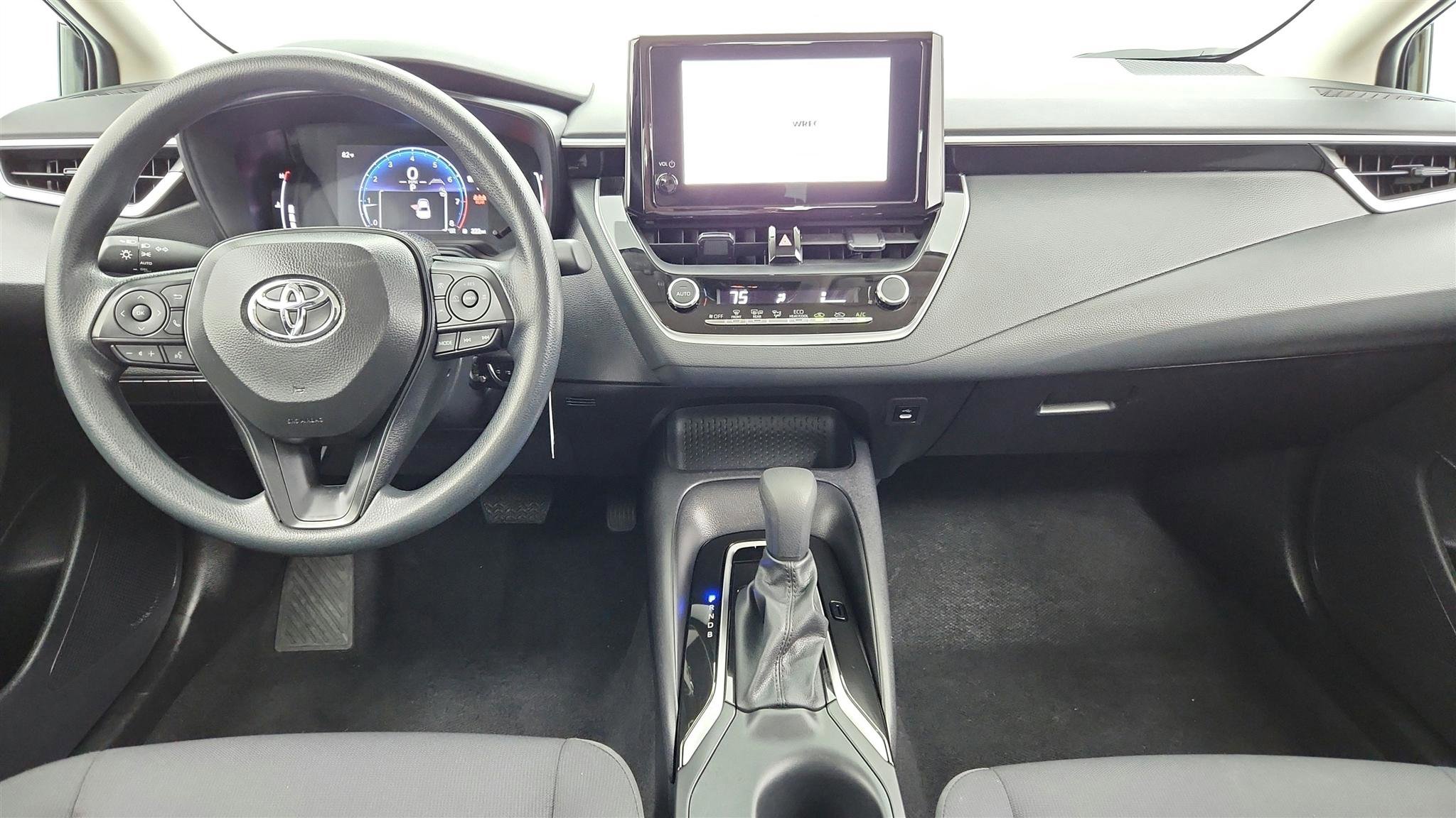 Used 2026 Toyota Corolla LE FWD image 33