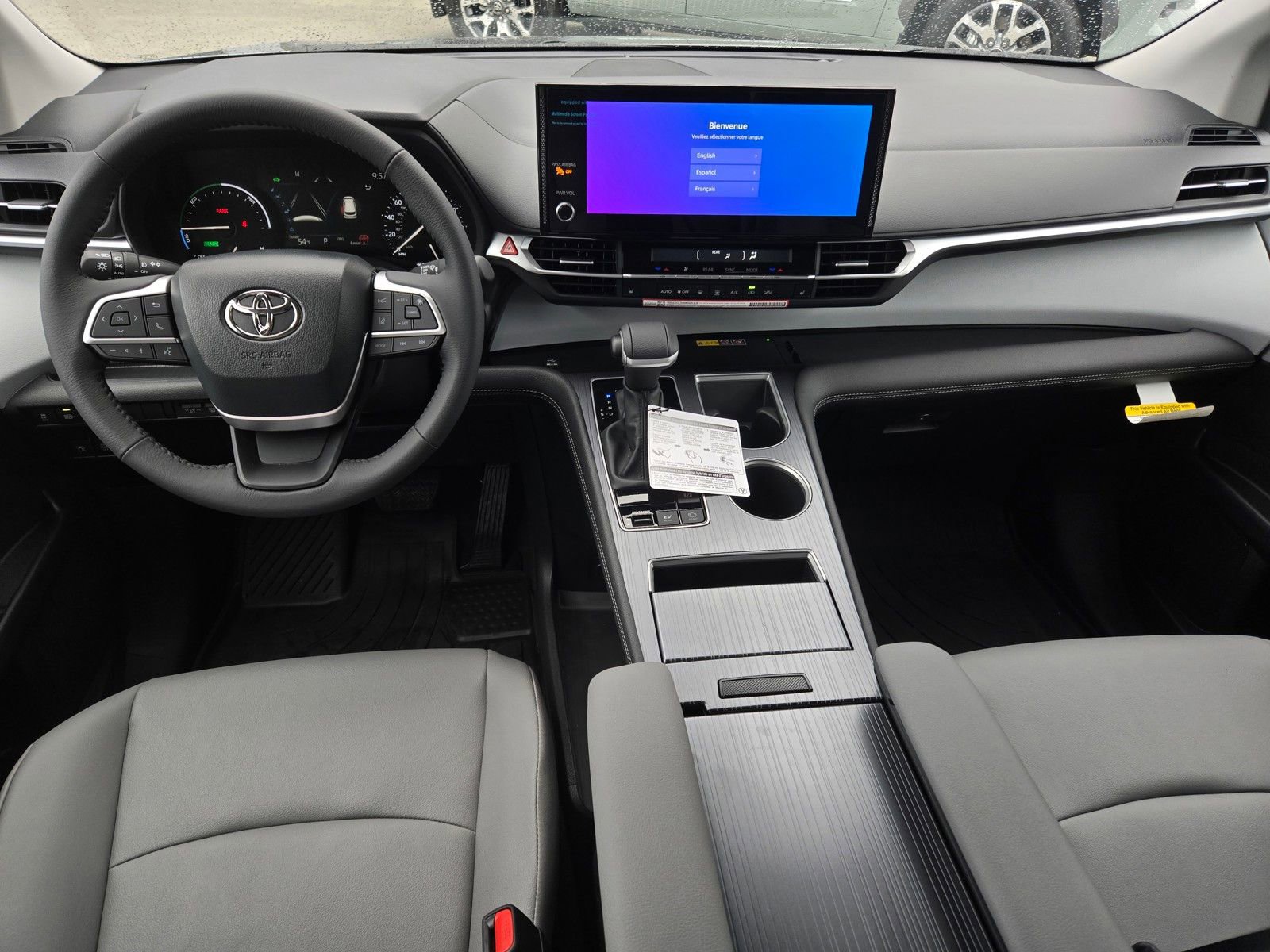 Certified 2026 Toyota Sienna XLE FWD image 14