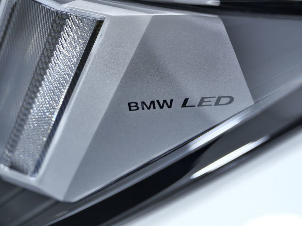 New 2026 BMW iX xDrive45 image 4