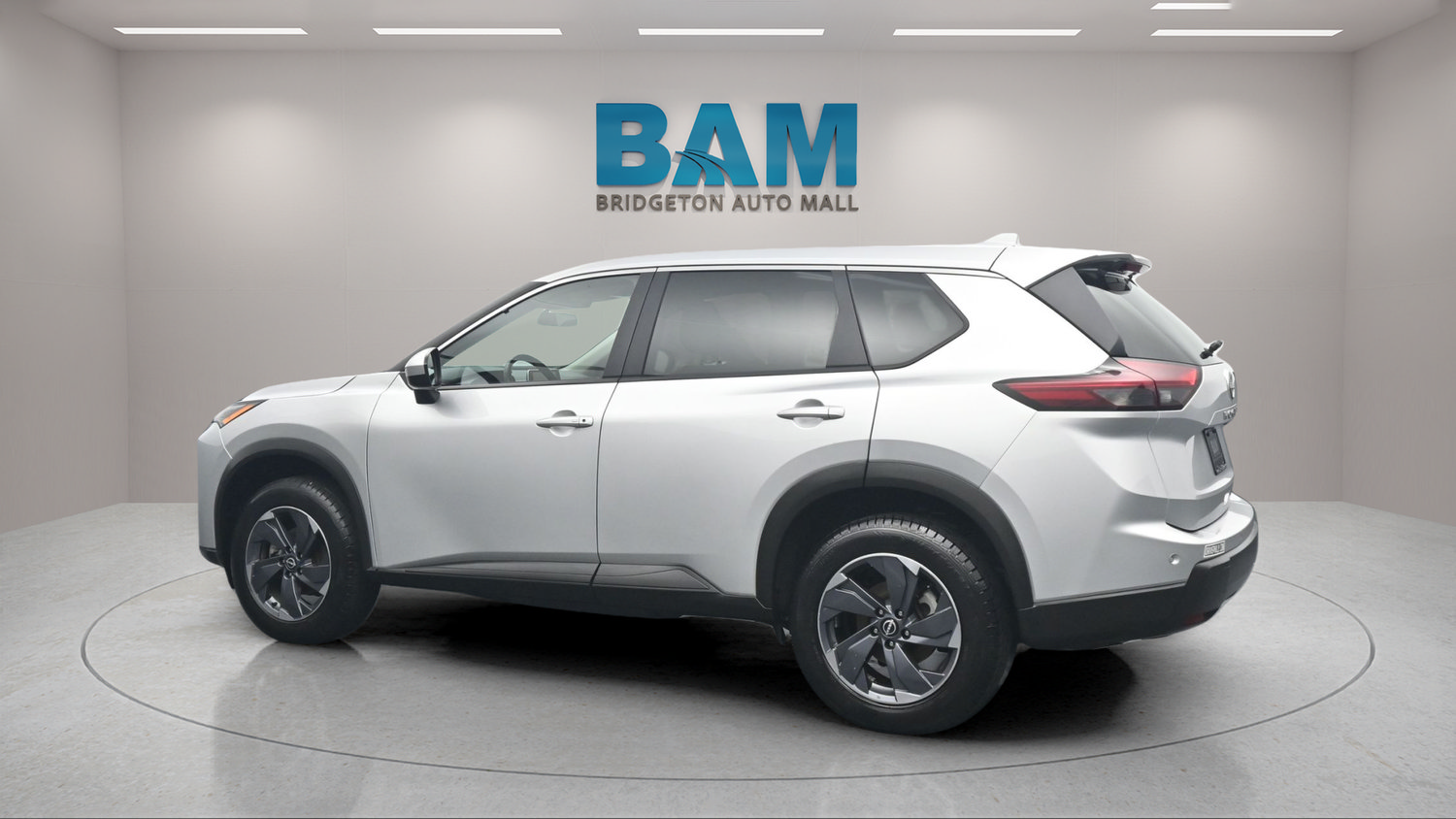 Used 2025 Nissan Rogue SV FWD image 3