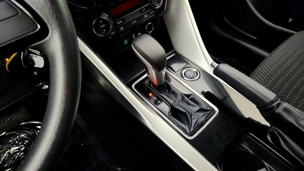 Used 2024 Mitsubishi Eclipse Cross ES AWD/4WD image 16