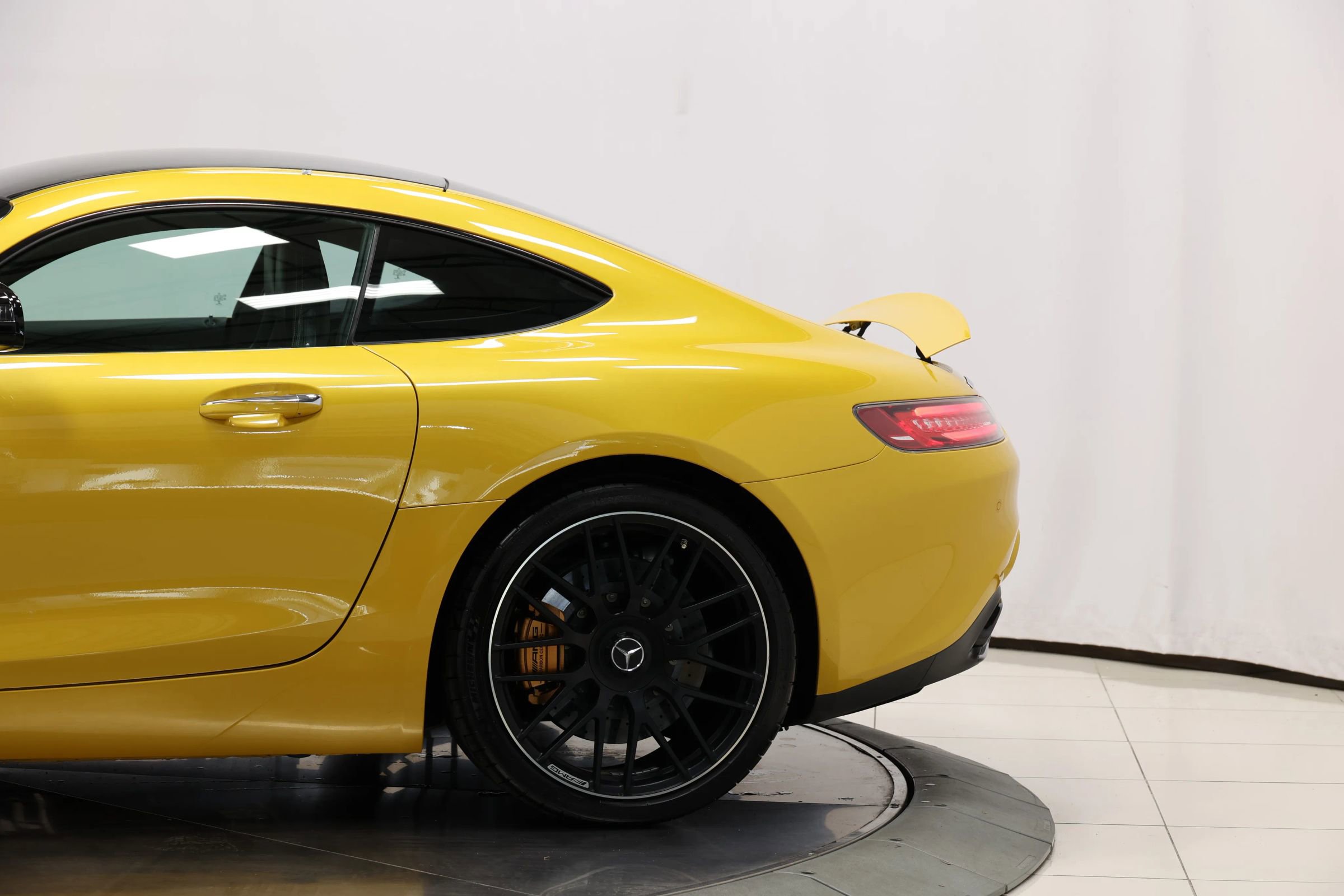 Used 2016 Mercedes-Benz AMG GT S image 8