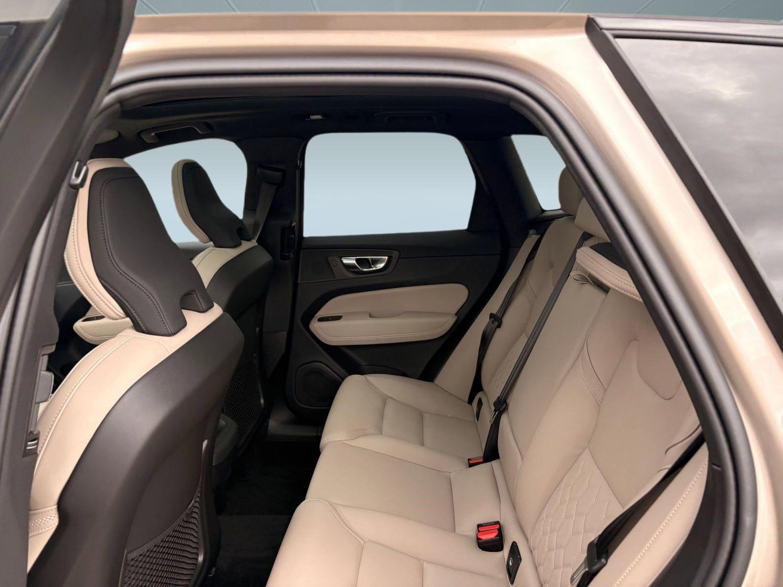 Certified 2026 Volvo XC60 B5 Plus w/ Climate Package image 14