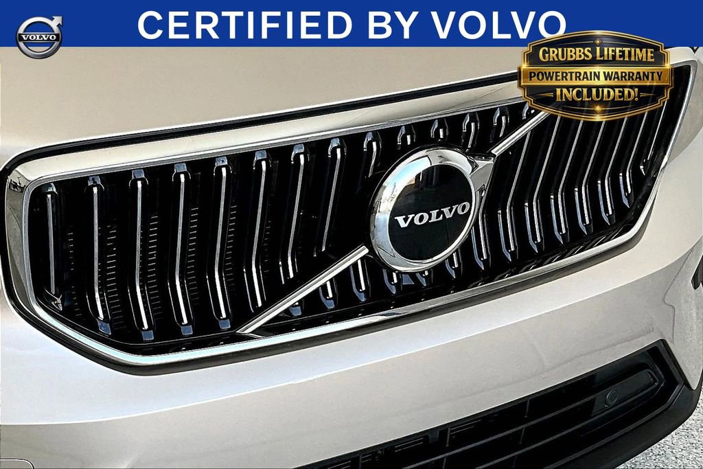 Used 2023 Volvo XC40 B4 Plus FWD image 38