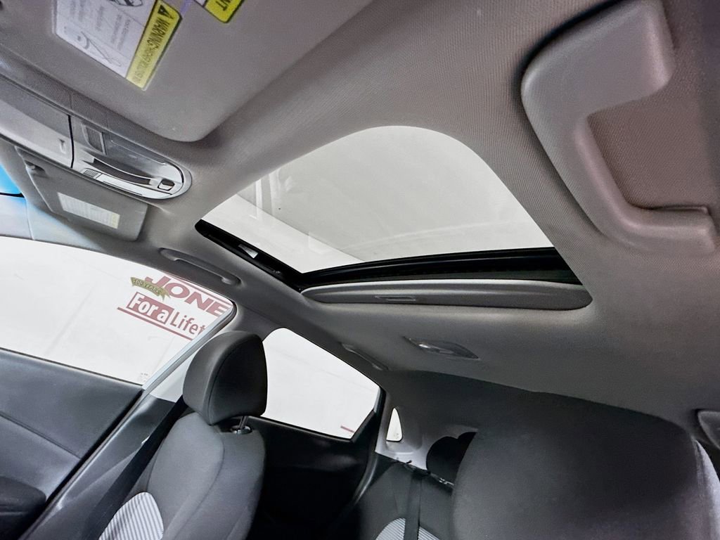 Certified 2021 Hyundai Kona SEL Plus AWD/4WD image 11