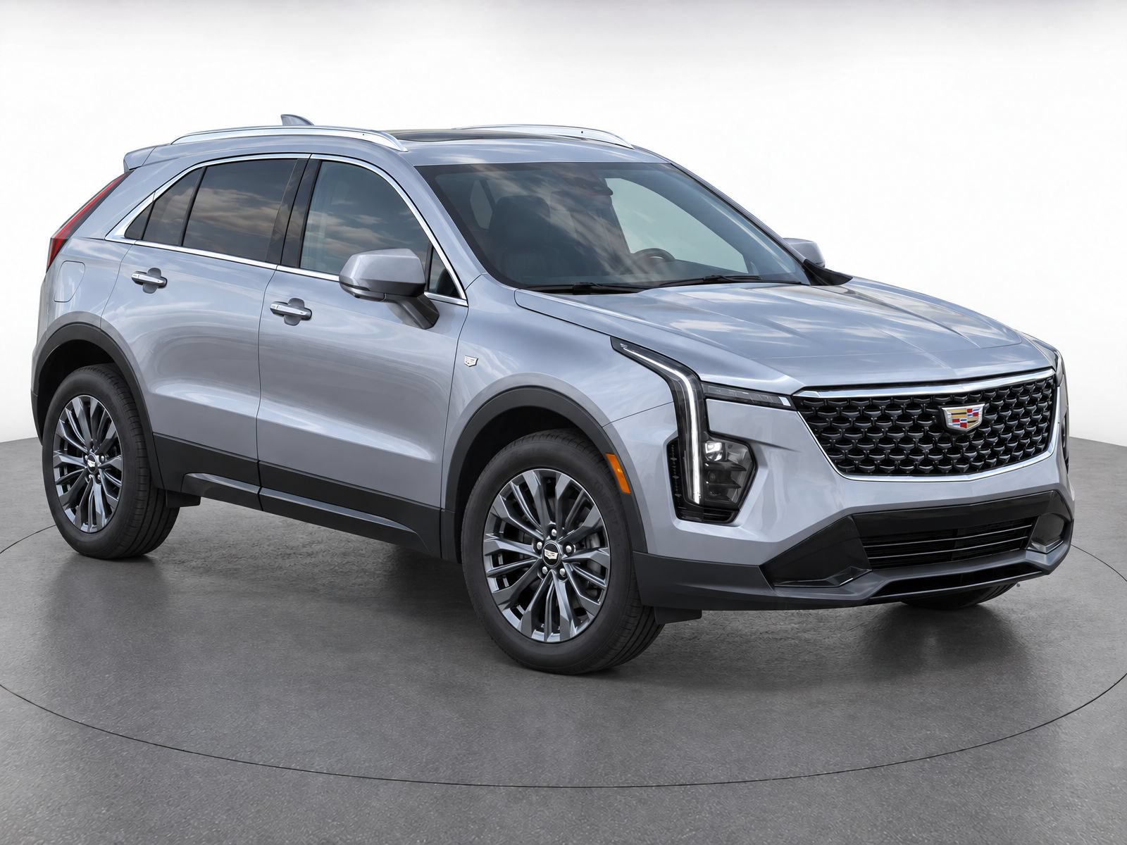 Used 2025 Cadillac XT4 Premium Luxury FWD image 2