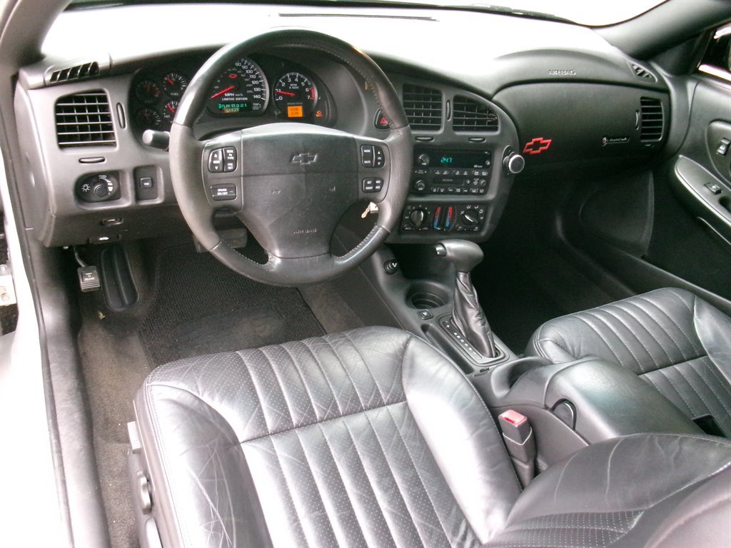 Used 2001 Chevrolet Monte Carlo SS w/ High Sport Appearance Pkg FWD image 14