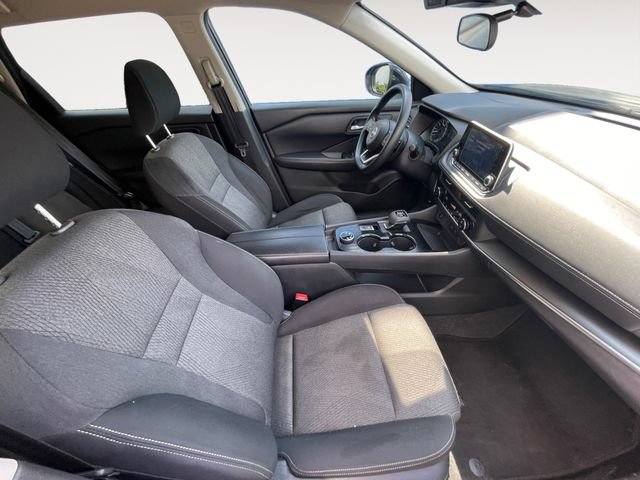 Used 2024 Nissan Rogue SV AWD/4WD image 14