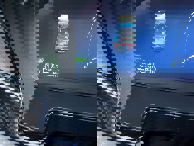 Used 2025 Lincoln Corsair Grand Touring image 29