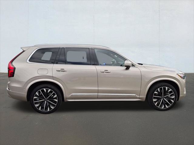 Used 2026 Volvo XC90 T8 Plus w/ Protection Package Premier AWD/4WD image 4