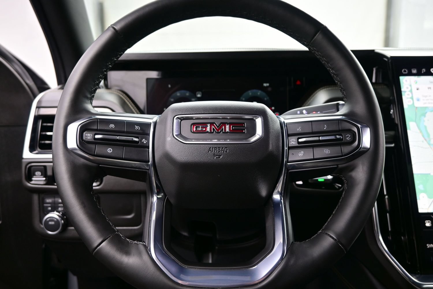 Used 2025 GMC Yukon Elevation w/ LPO, Floor Liner Package AWD/4WD image 24