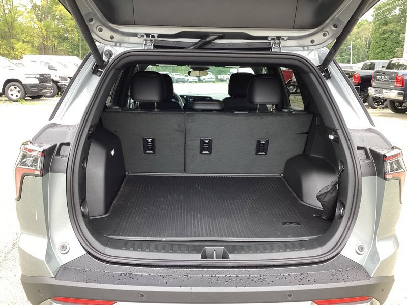New 2027 Chevrolet Equinox ACTIV w/ LPO, Floor Liner Package AWD/4WD image 14