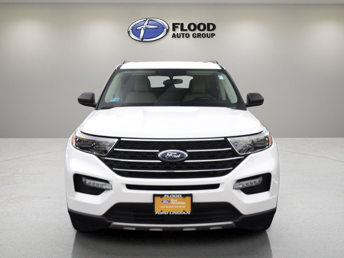 Used 2023 Ford Explorer XLT w/ Equipment Group 202A image 2
