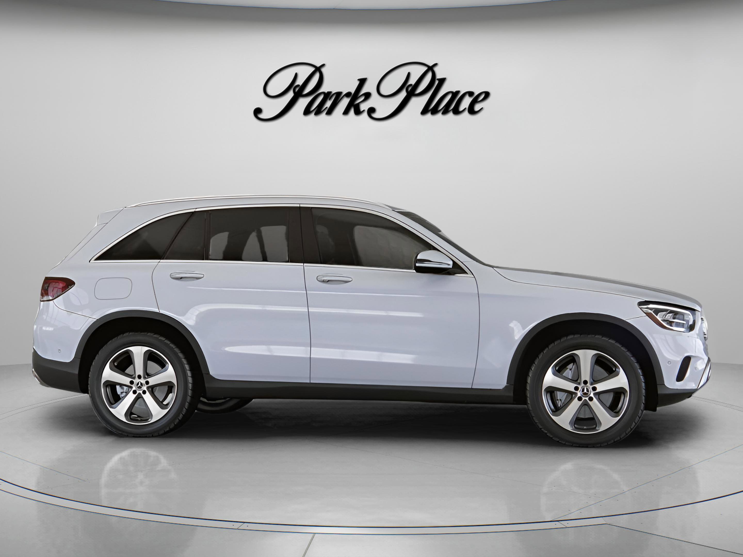 Certified 2022 Mercedes-Benz GLC 300 4MATIC w/ Premium Package Lite image 28