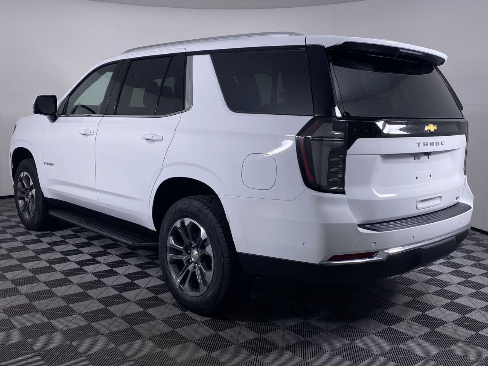 New 2026 Chevrolet Tahoe LT w/ Comfort Package AWD/4WD image 18