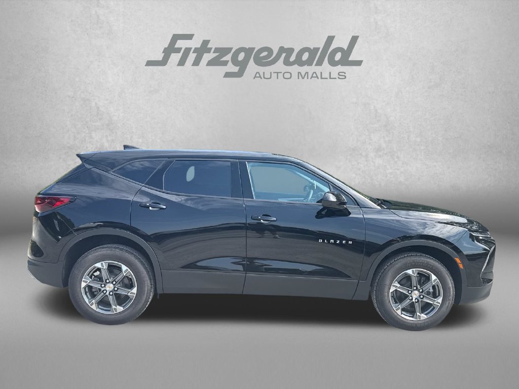 New 2026 Chevrolet Blazer LT AWD/4WD image 4