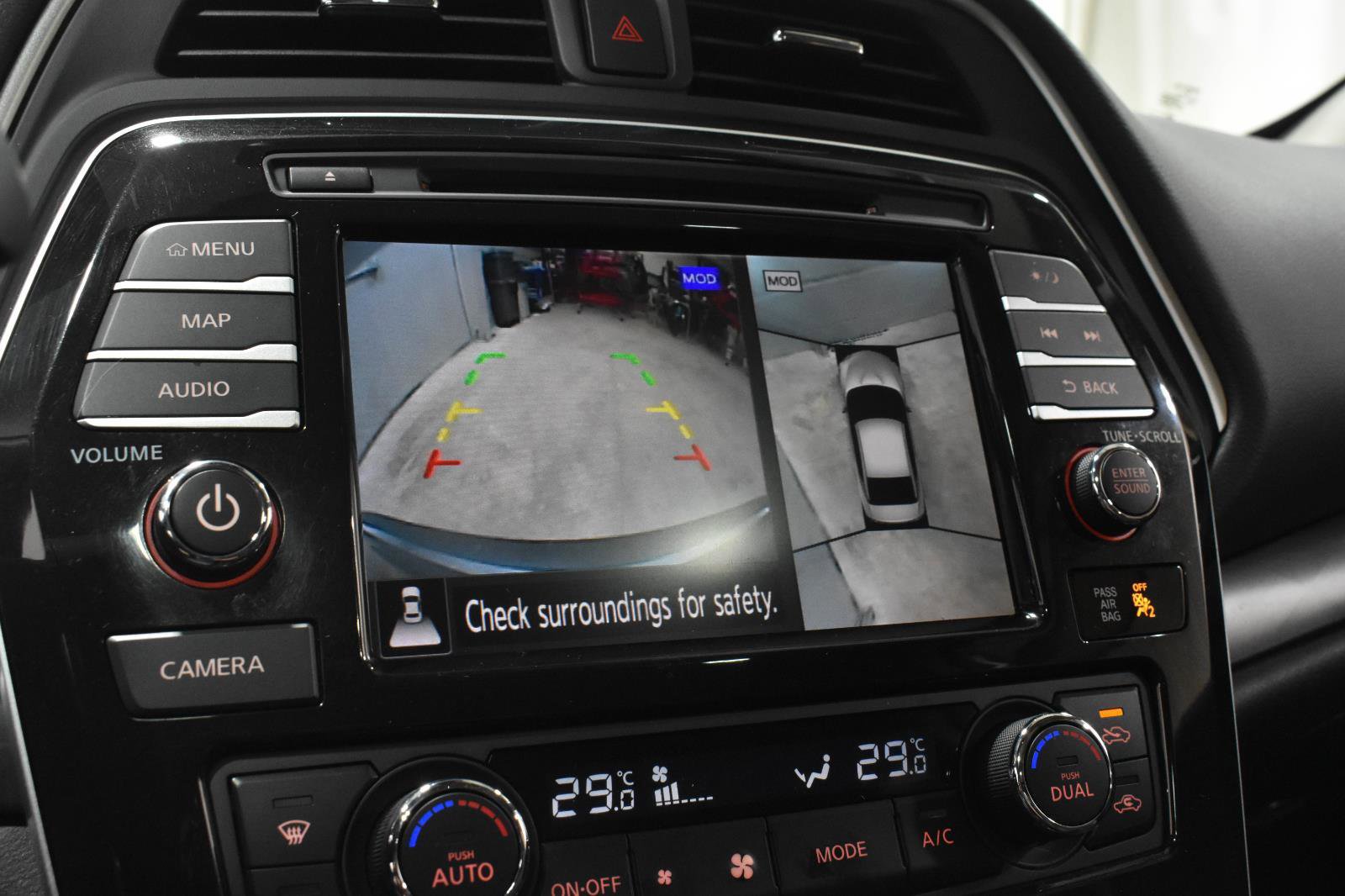 Used 2022 Nissan Maxima Platinum image 18