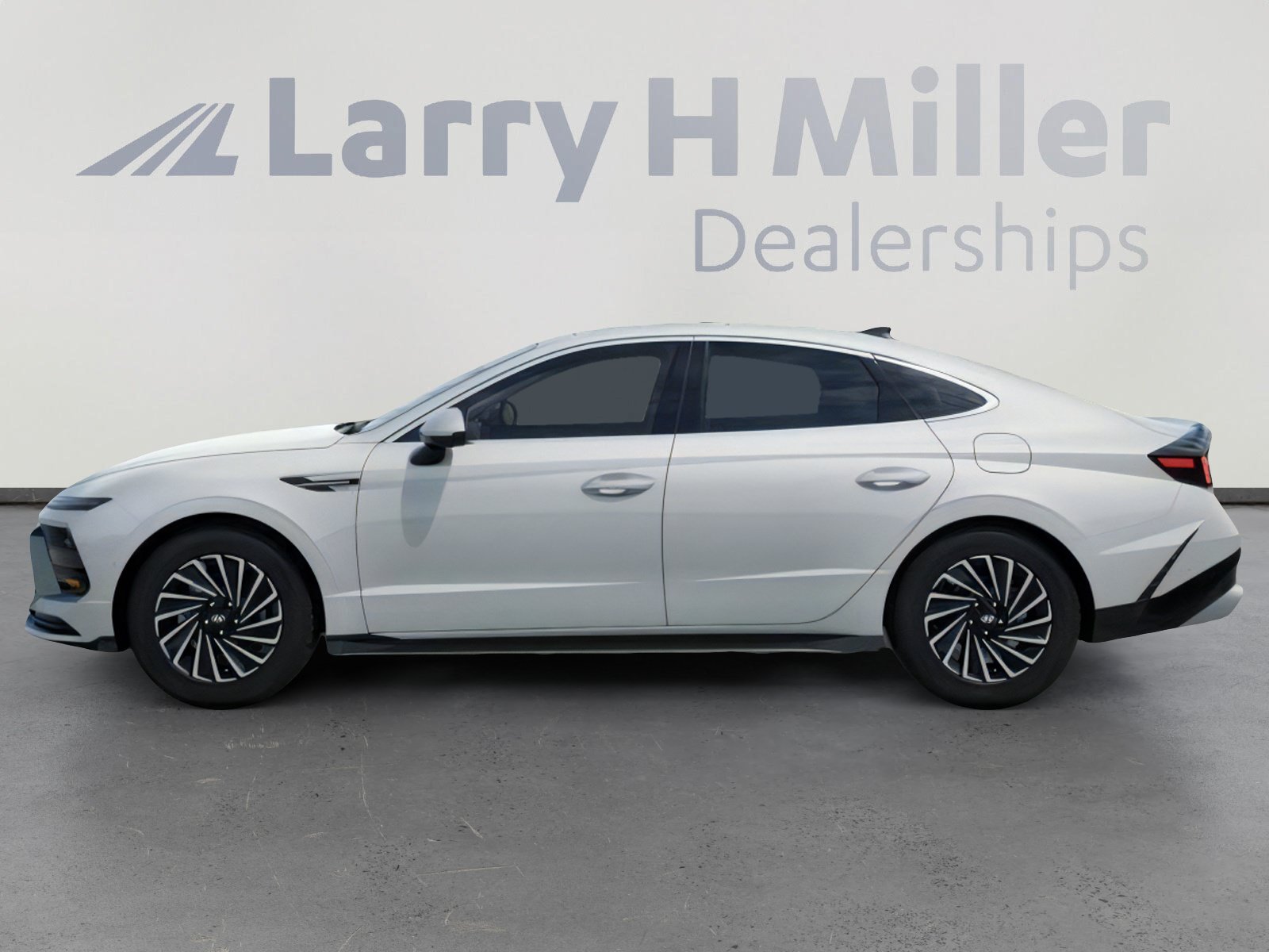 New 2026 Hyundai Sonata Limited FWD image 3