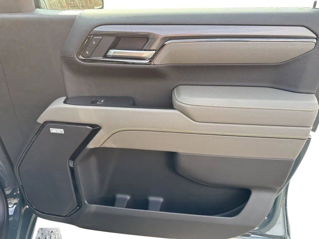 New 2026 Chevrolet Silverado 1500 ZR2 image 13