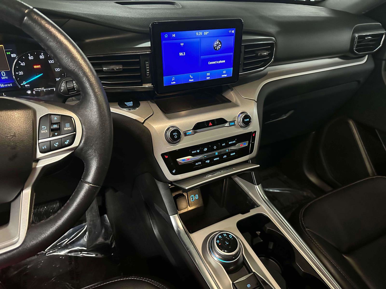 Used 2023 Ford Explorer XLT w/ Equipment Group 202A image 20