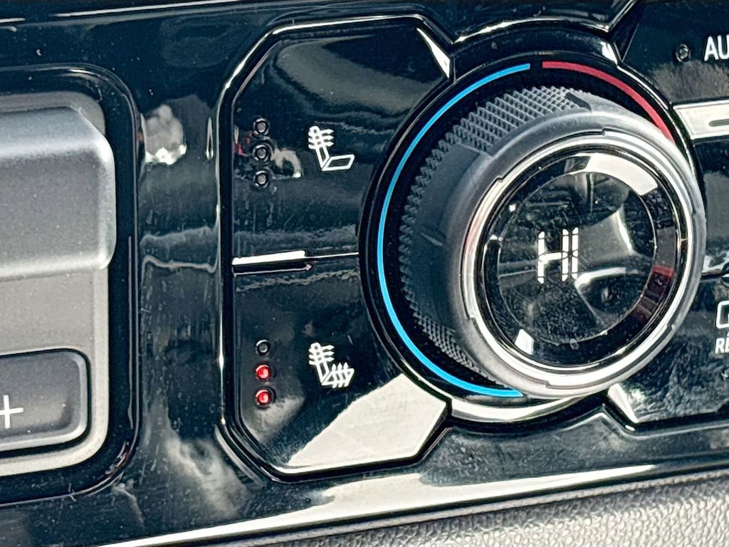 Used 2024 Chevrolet Silverado 1500 LT Trail Boss w/ Convenience Package II image 21