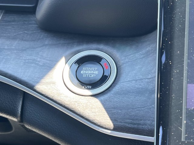 Certified 2025 Jeep Grand Cherokee Limited w/ Luxury Tech Group II RWD image 35