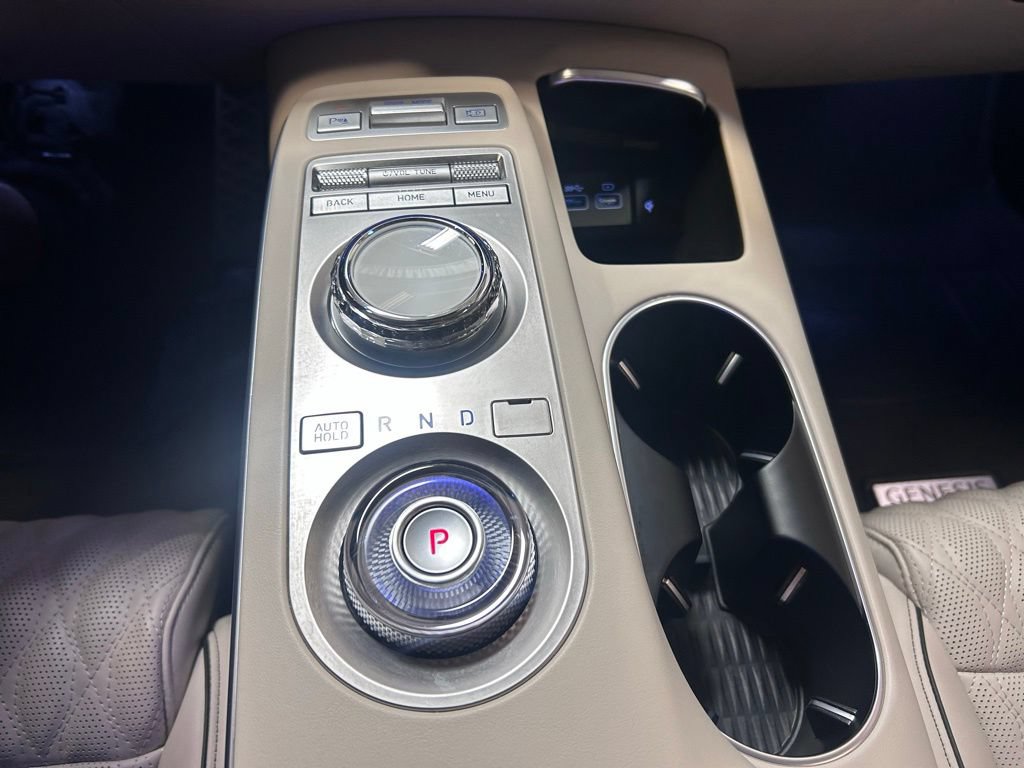 Used 2023 Genesis GV70 3.5T Sport w/ Sport Prestige Package AWD/4WD image 18