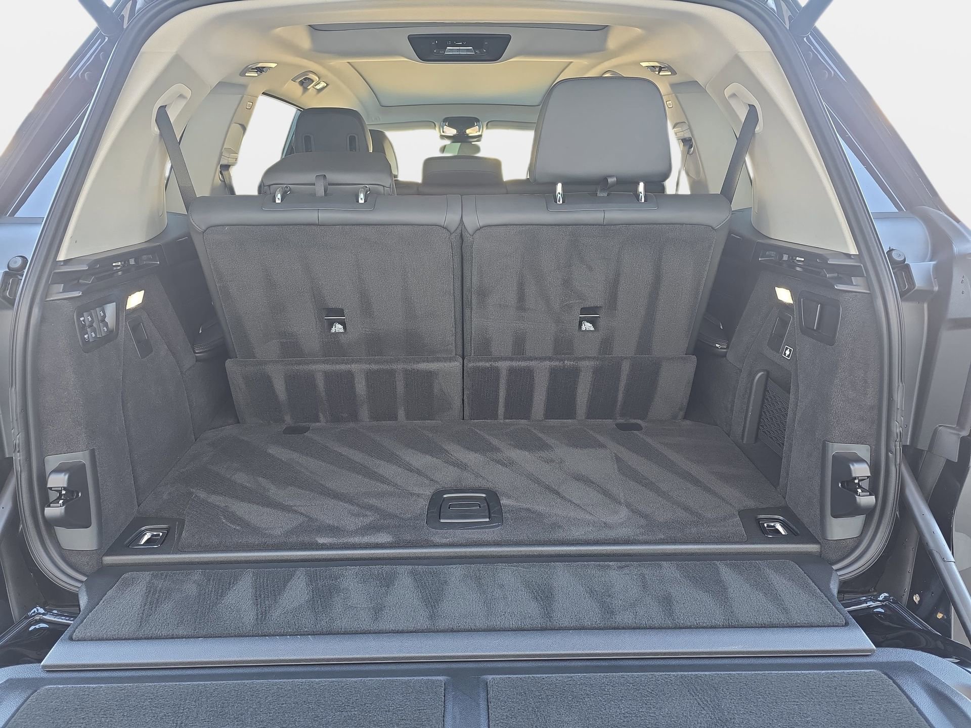 Used 2025 BMW X7 xDrive40i image 12