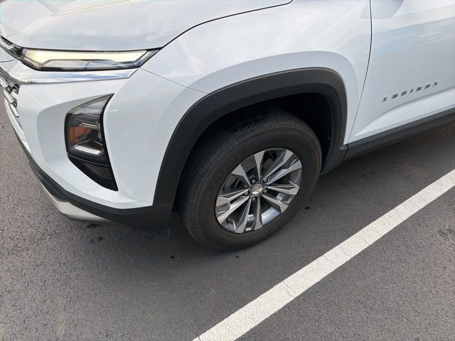 Used 2025 Chevrolet Equinox LT image 4