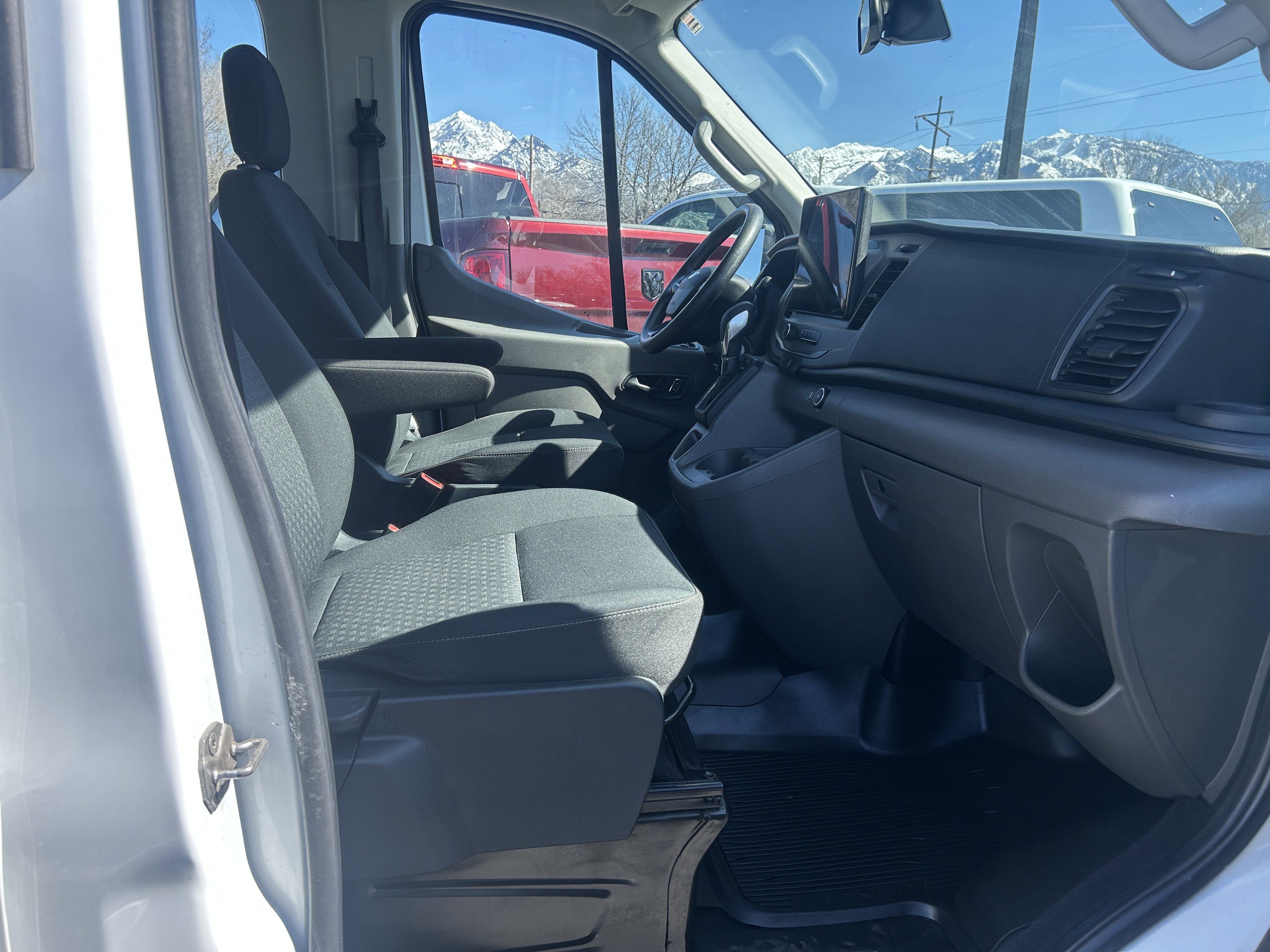 Used 2022 Ford Transit 350 XLT image 8