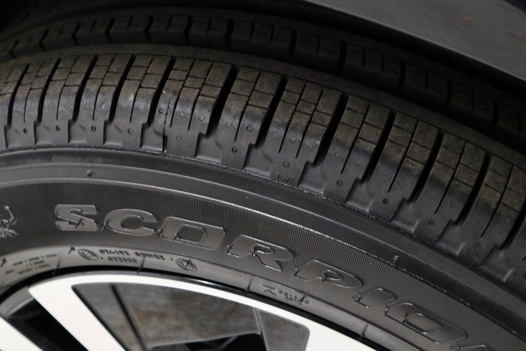 Used 2024 Volvo XC60 T8 Core image 19