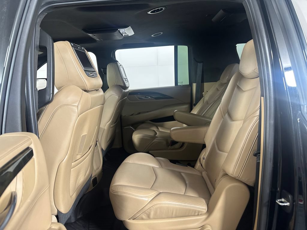 Used 2018 Cadillac Escalade ESV Platinum AWD/4WD image 25