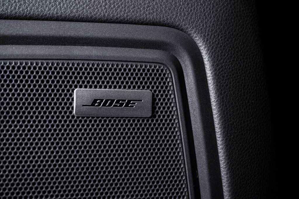 Certified 2025 Porsche Macan image 27