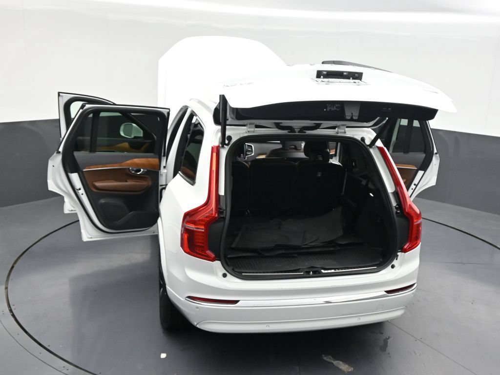 Certified 2023 Volvo XC90 B5 Plus AWD/4WD image 39