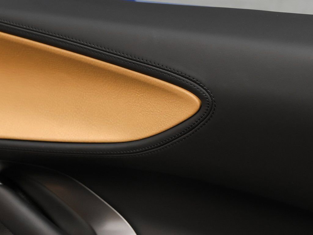 Certified 2022 Ferrari SF90 Spider image 32