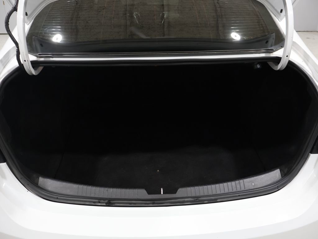 Used 2021 Chevrolet Malibu LT image 19