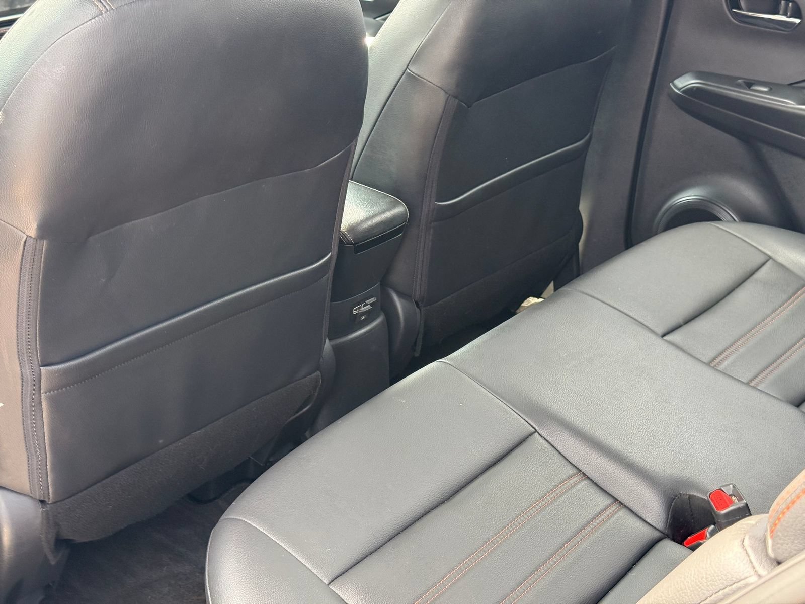 Used 2020 Nissan Kicks SR w/ SR Premium Package FWD image 29