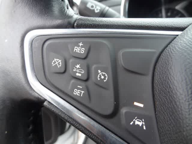 Used 2020 Chevrolet Equinox LT w/ Driver Convenience Package FWD image 18