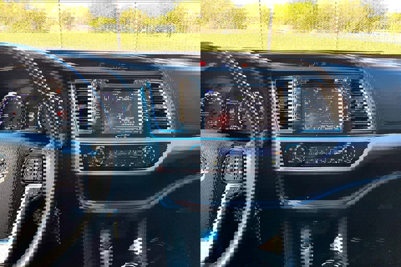 Used 2019 Toyota Highlander Plus FWD image 7