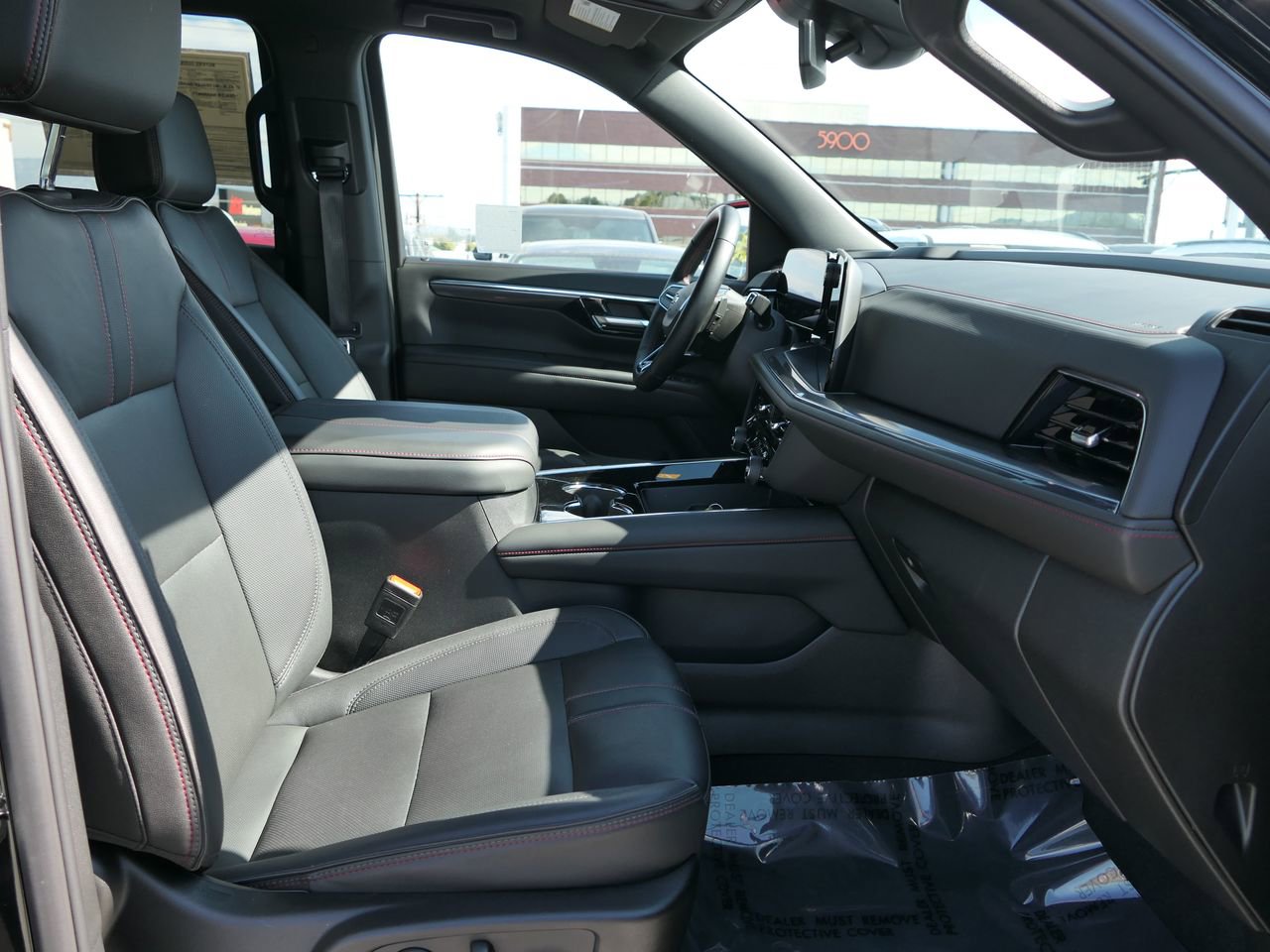 Used 2025 Chevrolet Tahoe RST image 32