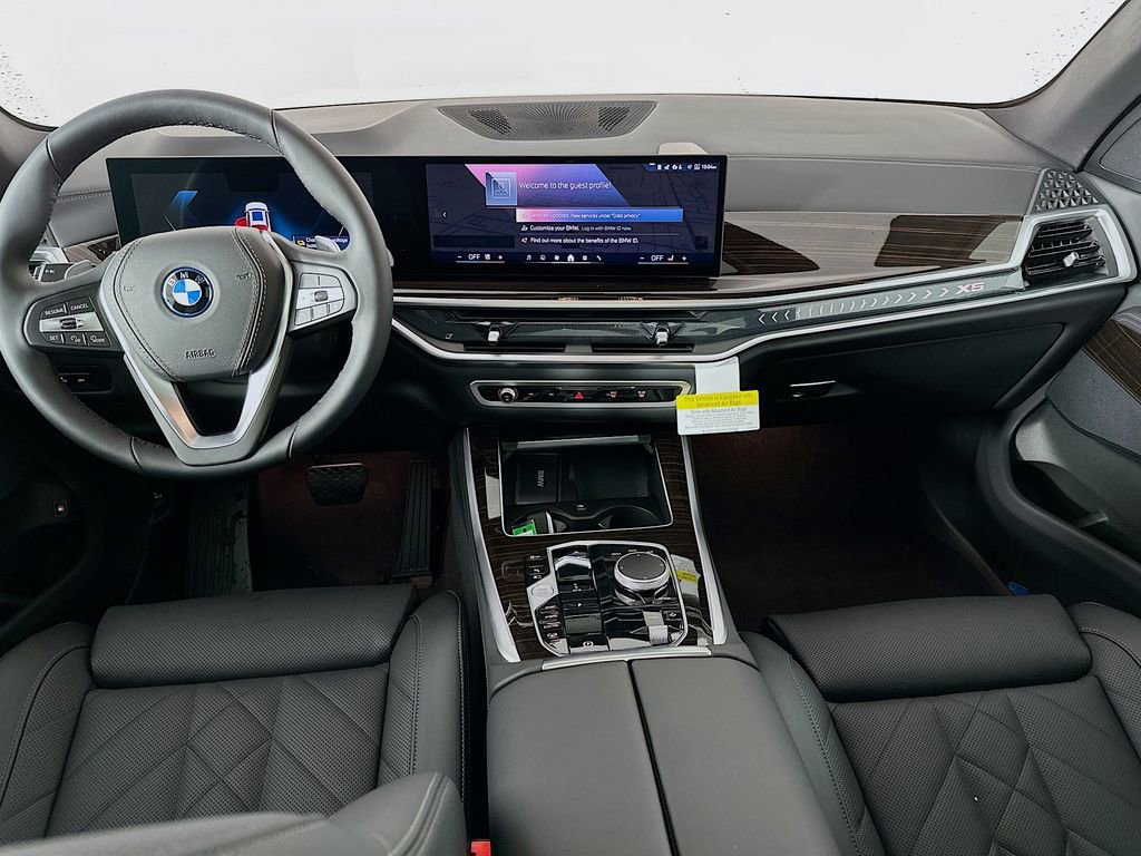 Used 2025 BMW X5 xDrive50e image 28