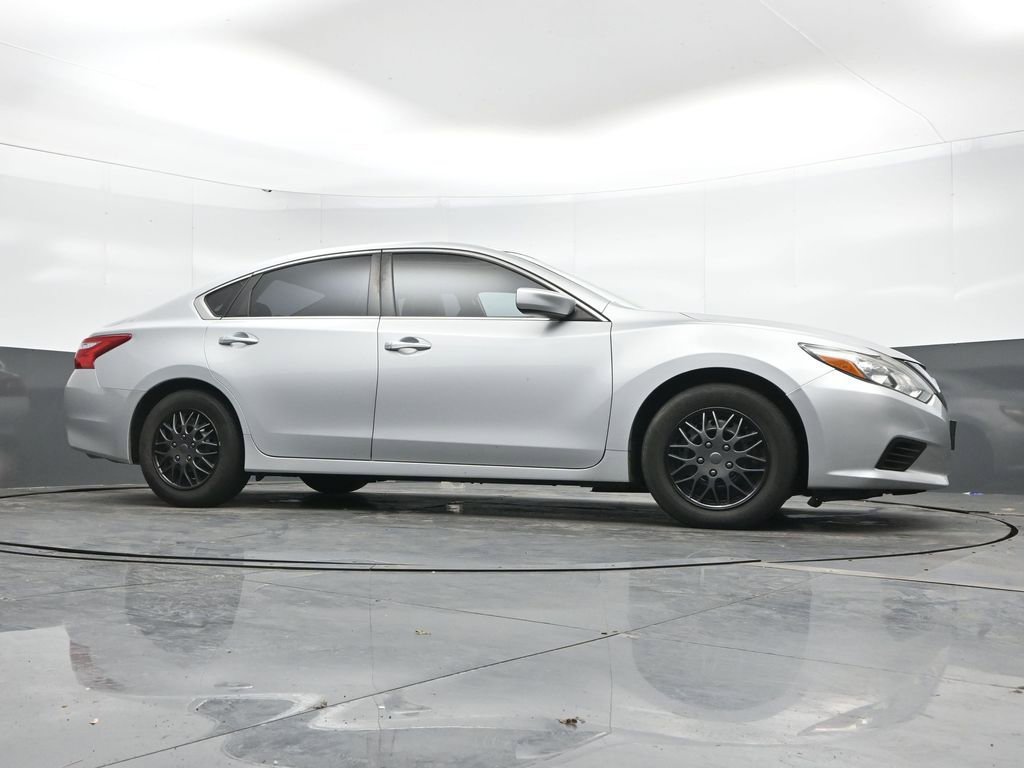 Used 2016 Nissan Altima 2.5 S w/ Power Driver Seat Package FWD image 38