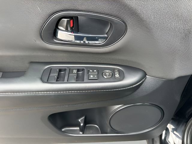 Used 2020 Honda HR-V LX image 14