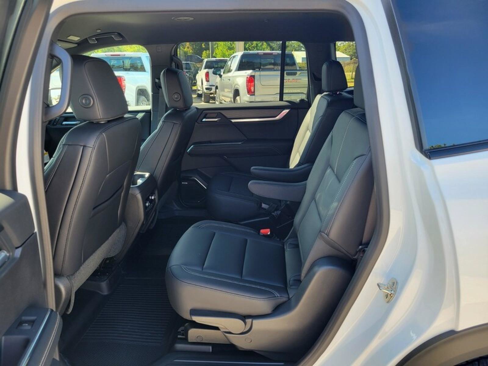 New 2026 GMC Acadia Elevation w/ Black Edition FWD image 26