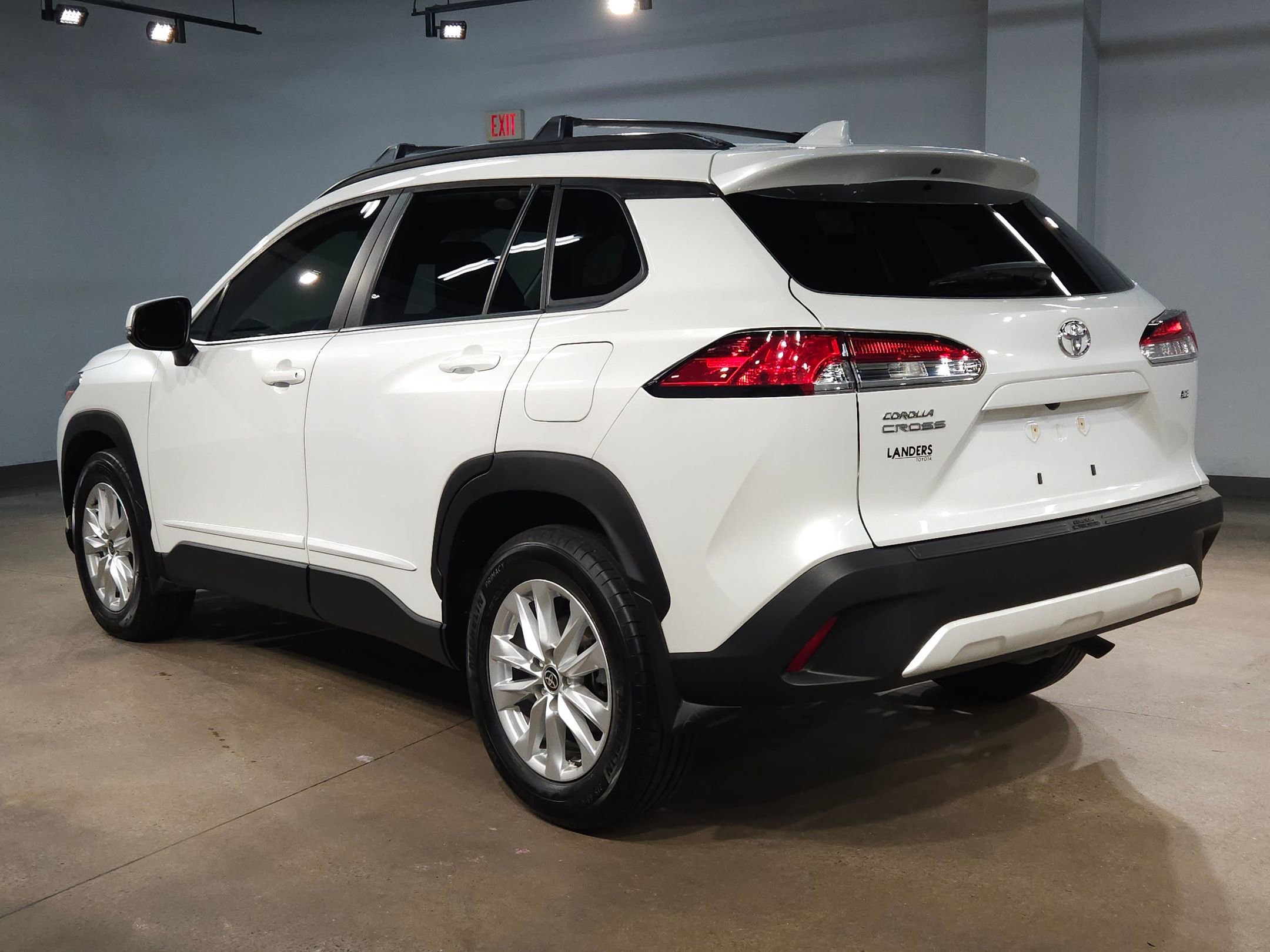Used 2022 Toyota Corolla Cross LE image 5