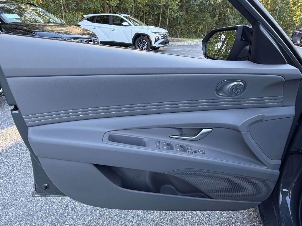 New 2026 Hyundai Elantra SEL Sport Premium FWD image 12