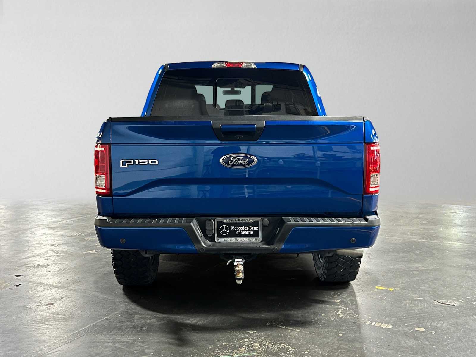 Used 2017 Ford F150 XLT w/ Equipment Group 302A Luxury AWD/4WD image 4