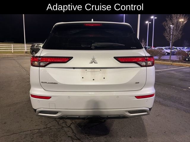 Used 2023 Mitsubishi Outlander SE image 4